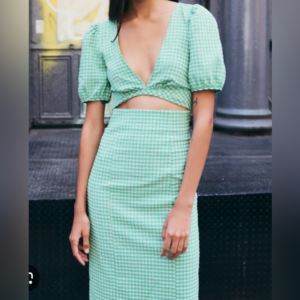 green gingham midi dress!